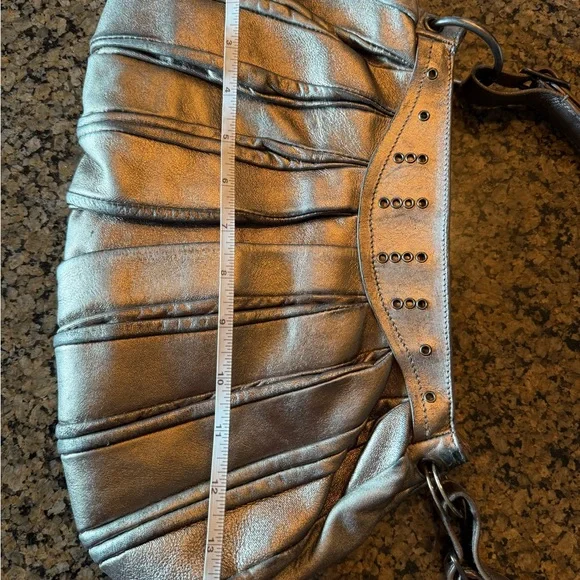 Bottega Veneta Shoulder Bag - Picture 13 of 16